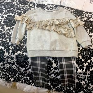 Calvin Klein girl sweatshirt set size 4T